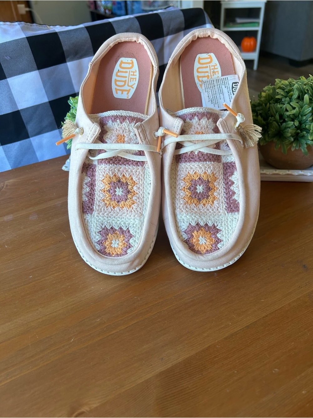 HEYDUDE Wendy Slip Cottage crochet woman's slip on loafers size 10